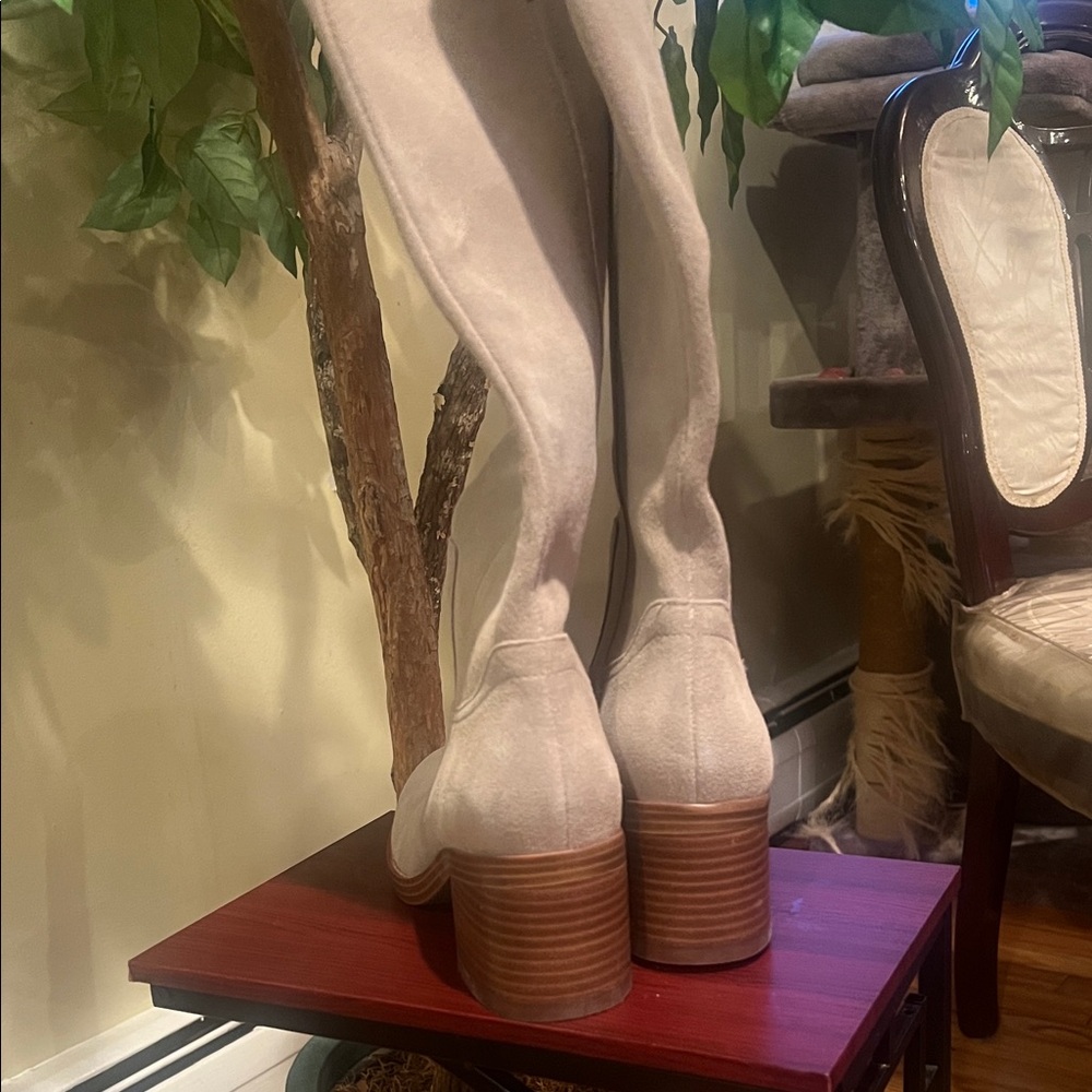 Nine West Boot - Picture 2 of 3